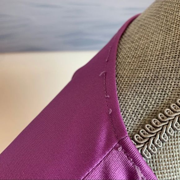 🌈 3/$20 Vintage satin shimmer purple shrug shawl - Picture 5 of 9